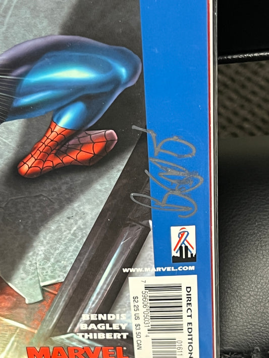 Ultimate Spider-Man #16 - Signed by Brian Michael Bendis (silver ink)