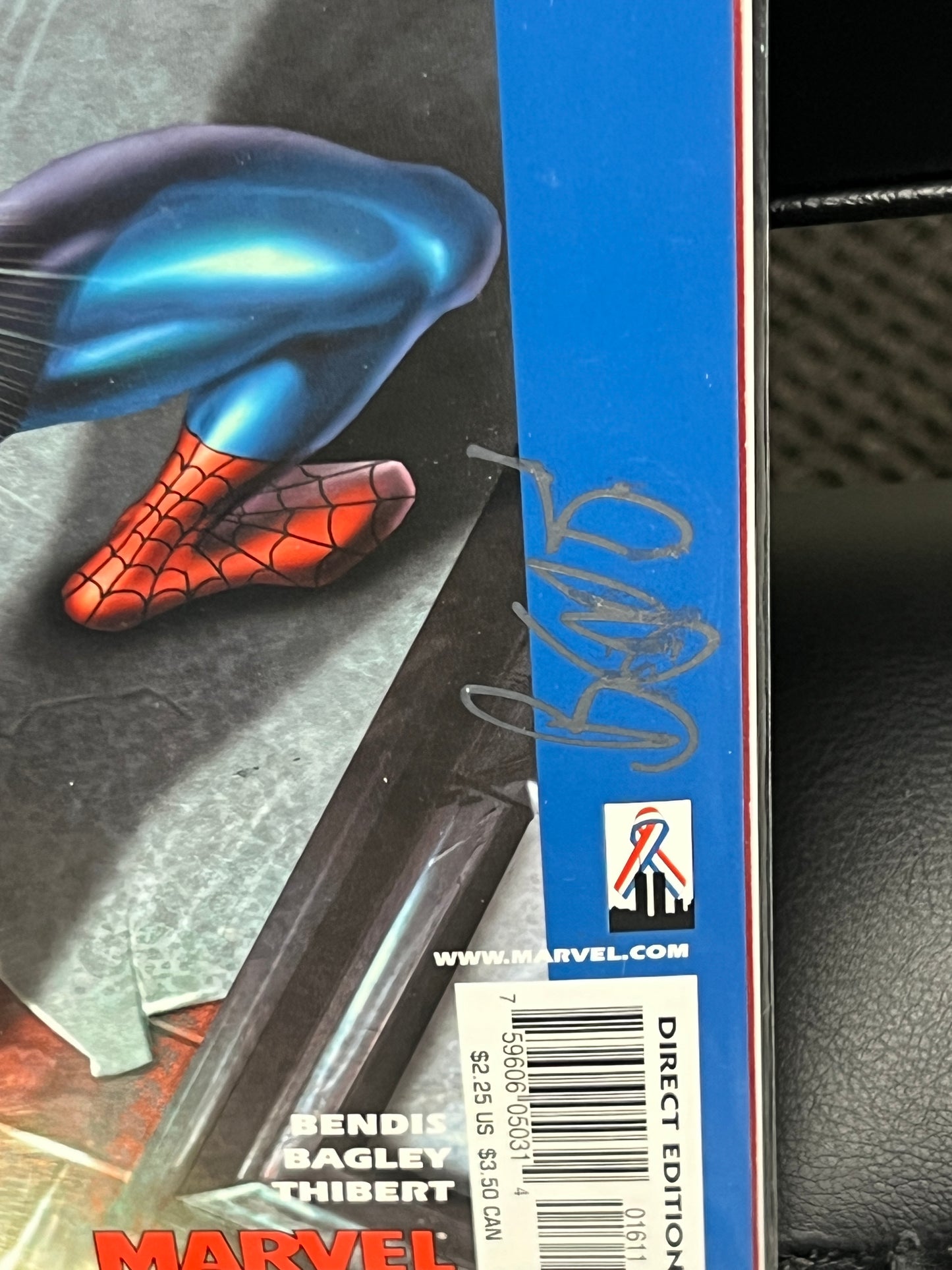 Ultimate Spider-Man #16 - Signed by Brian Michael Bendis (silver ink)