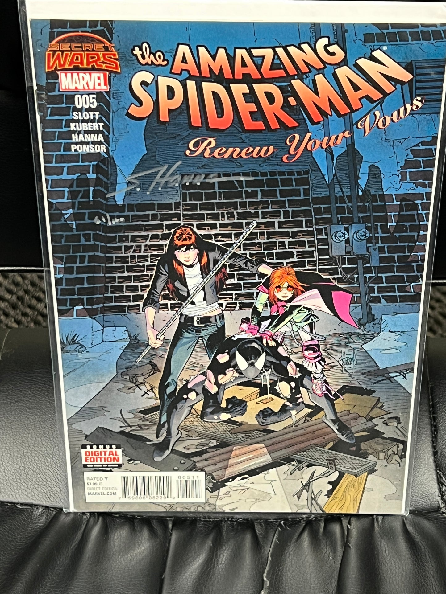Amazing Spider-Man - Renew Your Vows #005 - Signed by Scott Hanna